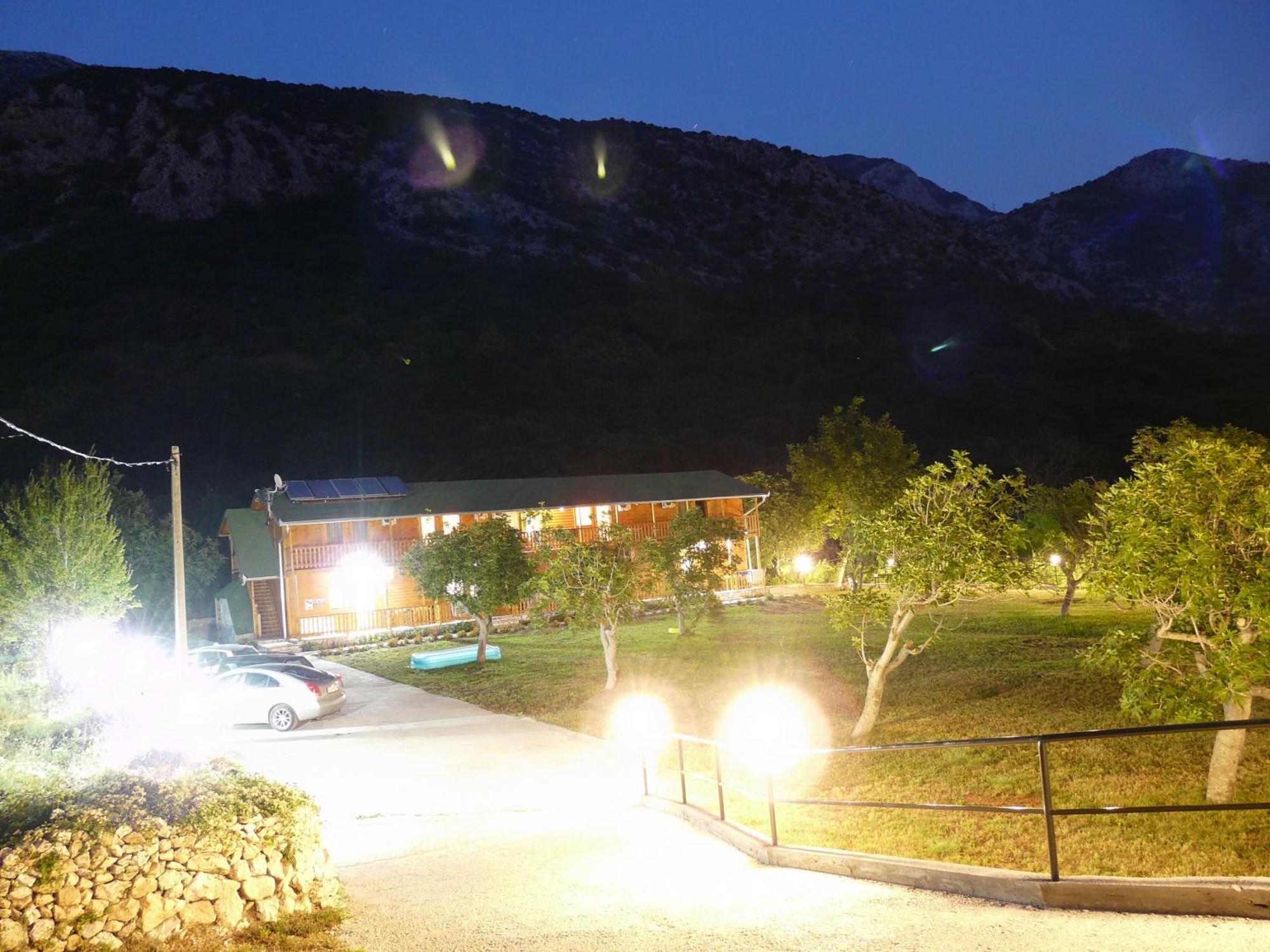 Guest House Jadran Pol Petrovac 외부 사진