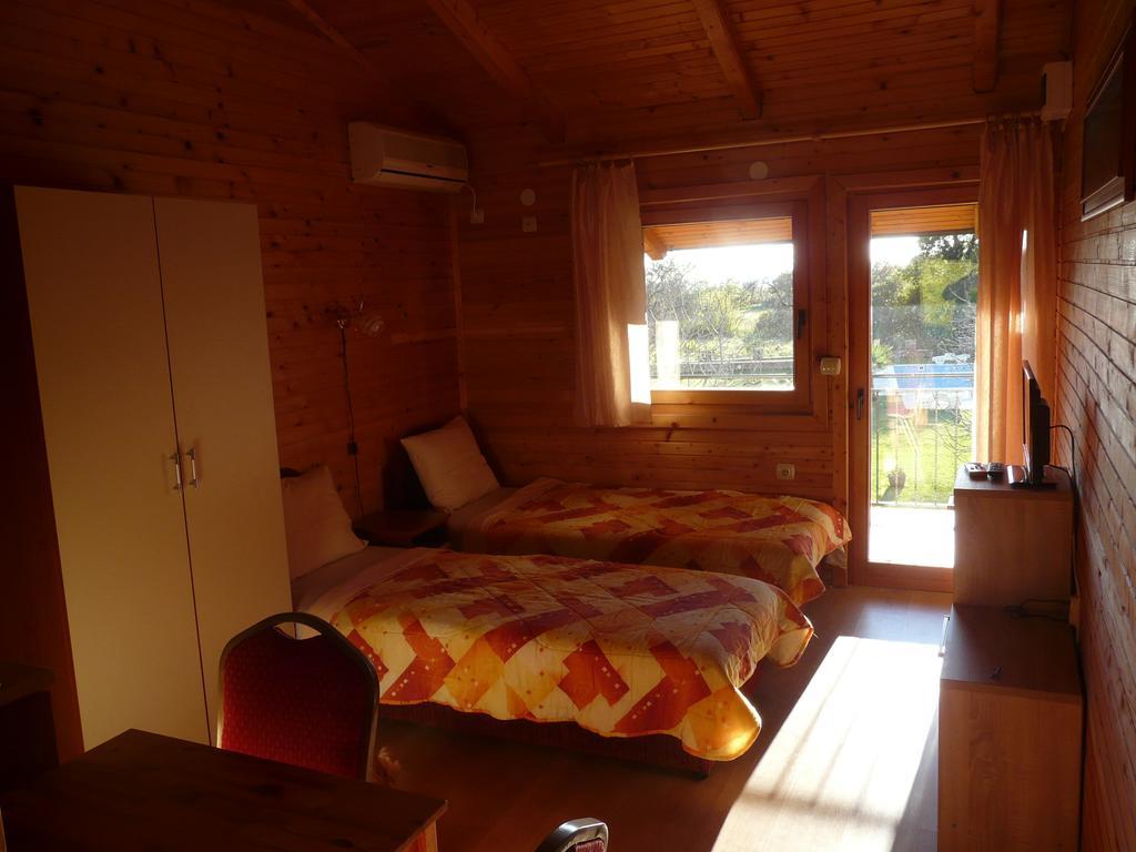 Guest House Jadran Pol Petrovac 외부 사진